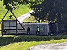 Ve Starch Hamrech se pevrtil autobus se studenty. Zranilo se pes ticet...