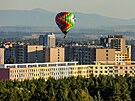 Vzduchoplavci startovali v ptek rno z rznch mst v Hradci a snaili se co...