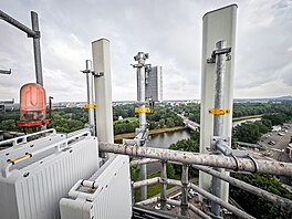 Výhledy od BTS operátora O2 na telekomunika�ní v�i v Pardubicích