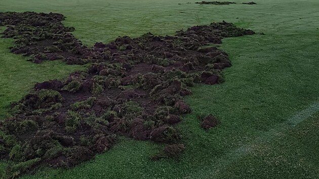 Fotbalistm SK Jundrov rozryli divoci hit. Mustvu z brnnsk mstsk sti zpsobili kodu za statisce korun. (5. z 2025)