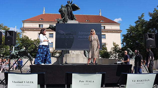 Protest zdravotnických a léka�ských odbor� v Praze s názvem Zdravotnictví na...