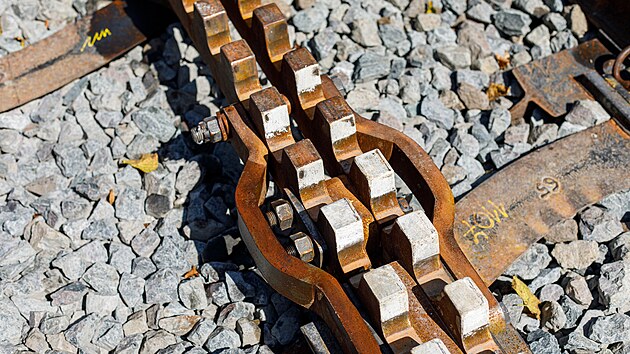 Ozubnicov ps u je v cel dlce trati poloen.