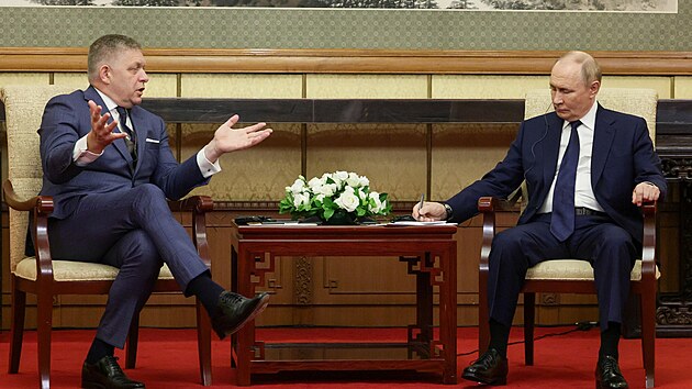 Slovensk� premi�r Robert Fico s rusk�m dikt�torem Vladimirem Putinem (2. z��� 2025)