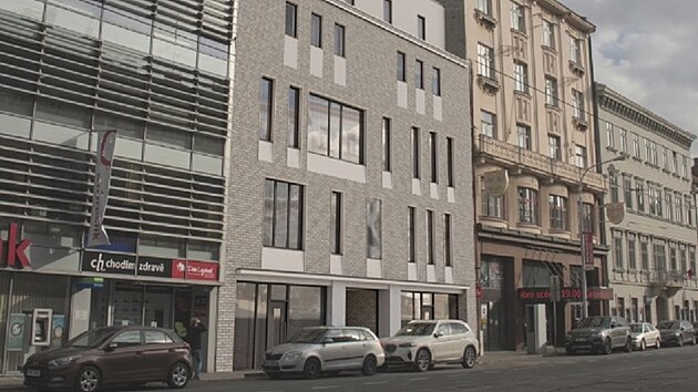 Takto m vypadat ulice Lidick po zbourn zchtralho historickho domu a vstavb novho na jeho mst hned vedle Mstskho divadla Brno.