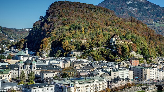 Kapucínský vrch (Kapuzinerberg) pat�í mezi dominanty rakouského Salcburku. (16....