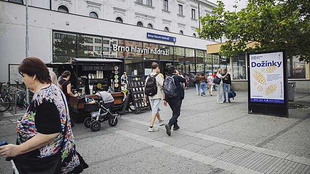 U n�dra�� v Brn� se posledn� t�dny nepovaluje tolik bezdomovc� a dal��ch osob, kter� znep��jem�uj� pr�chod ostatn�m lidem. Ti se kolikr�t m�stu rad�ji vyh�baj� (z��� 2025)