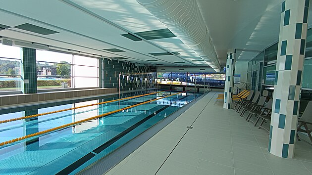 Kryt st jihlavskho akvaparku Vodn rj je pipravena pivtat nvtvnky. Otevela se i s nkolika drobnmi novinkami. Provoz vak bude komplikovat rezervace tdrhovho baznu pro vuku plavn. (2. z 2025)