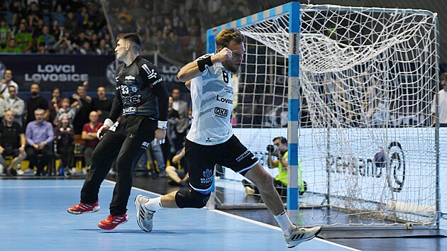 Ji�� Motl slav� jeden ze sv�ch 4 g�l�.
