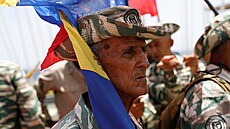 �len venezuelské milice. V zemi stoupá nap�tí kv�li nasazení amerických lodí v...