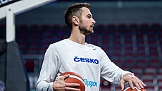 Tomá� Kyzlink p�ed zápasem s Loty�skem na EuroBasketu.