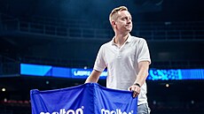 Asistent trenéra Jan �otnar p�ed zápasem se Srbskem na EuroBasketu.