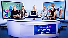 Hosty Kulatého stolu s moderátorkou Elen ernou jsou zleva tefan Blahovec z...