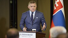 Slovenský premiér Robert Fico se v U�horodu setkal s ukrajinským prezidentem...