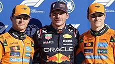 Kvalifikaci na velkou cenu Itálie ovládl Max Verstappen (uprosted). Za ním...