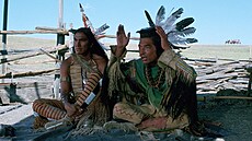 Zesnulý herec Graham Greene se proslavil filmem Kevina Kostnera Tanec s vlky,...