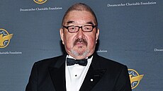 Zesnulý herec Graham Greene se proslavil filmem Kevina Kostnera Tanec s vlky,...