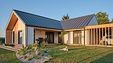 Bungalov s výhledem do p�írody. Spousta sv�tla a chytrých �e�ení