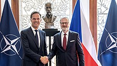O bezpe�nosti a Ukrajin� jednali ve �tvrtek v Praze premiér Petr Fiala z ODS a...