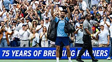 Novak Djokovi se louí s diváky po semifinále US Open.
