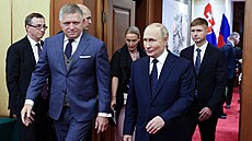 Slovenský premiér Robert Fico se v ín seel s ruským diktátorem Vladimirem...