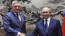 Slovenský premiér Robert Fico a ruský diktátor Vladimir Putin v ín (2. záí...