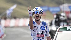 Australan Jay Vine z UAE slaví vítzství v desáté etap Vuelty