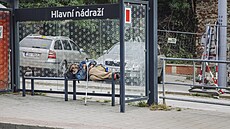 U nádra�í v Brn� se poslední týdny nepovaluje tolik bezdomovc� a dal�ích osob,...