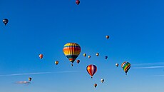 Z Hradce Králové vzlétlo na 80 balon�, fiesta je sou�ástí oslav 800 let první...