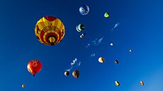 Z Hradce Králové vzlétlo na 80 balon�, fiesta je sou�ástí oslav 800 let první...