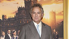 Hugh Bonneville v New Yorku na premié�e filmu Panství Downton: Velké finále (8....
