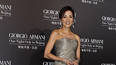 Michelle Yeohová na pehlídce Giorgio Armani v Pekingu (31. kvtna 2012)