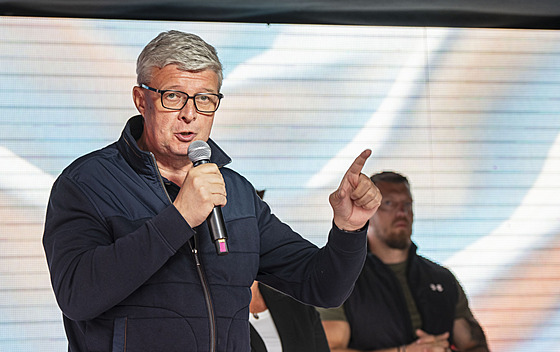 Karel Havlíek vystoupil na pedvolební kampani Hnutí ANO na Zelném trhu v...