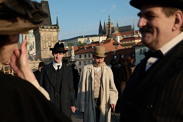 Franz, nový film Agnieszky Hollandové, kafkovskými ozvěnami přesahuje i do současnosti