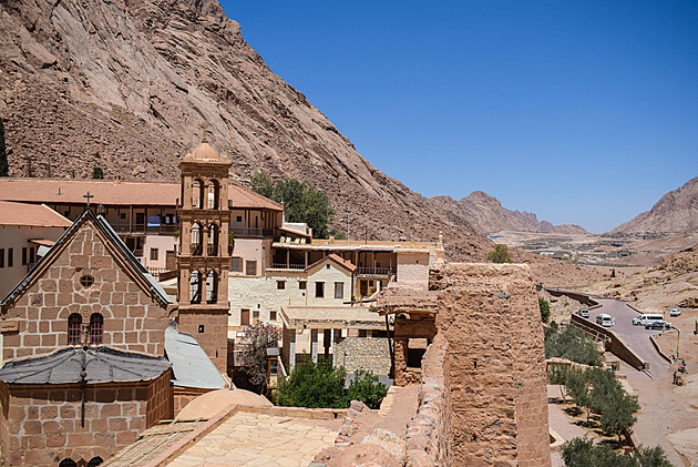 Egypt mění posvátné místo v luxusní resort, klášter z 6. století je v ohrožení