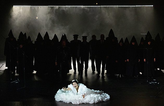 V titulní roli Florie Toscy se pedstaví Radoslava Müller, roli dále ztvární...