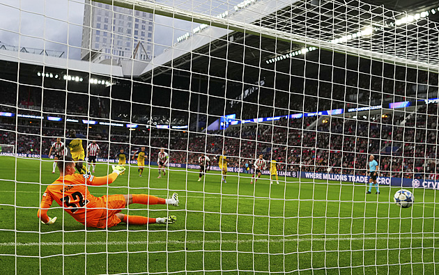 Kovář se osvědčil, Eindhoven ho koupil. Má pro nás velkou hodnotu, řekl jeden z šéfů