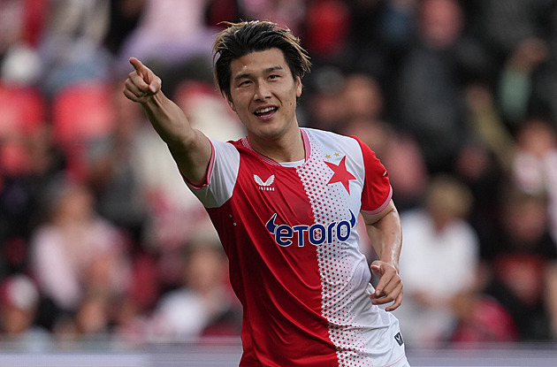 Slavia - Karviná 3:1, svižný zápas na obě strany. Dvěma góly ho rozsekl Vorlický