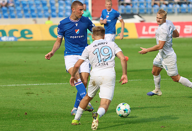 Před bránou nám chybí verva, mrzí pardubického tahouna Hlavatého