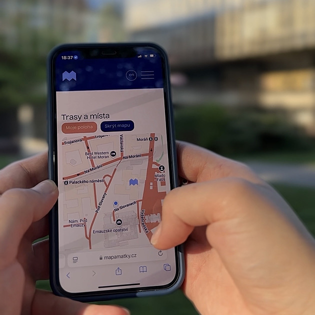 Lidé s námi chodí i na rande, říká autorka nového průvodce pražskou architekturou