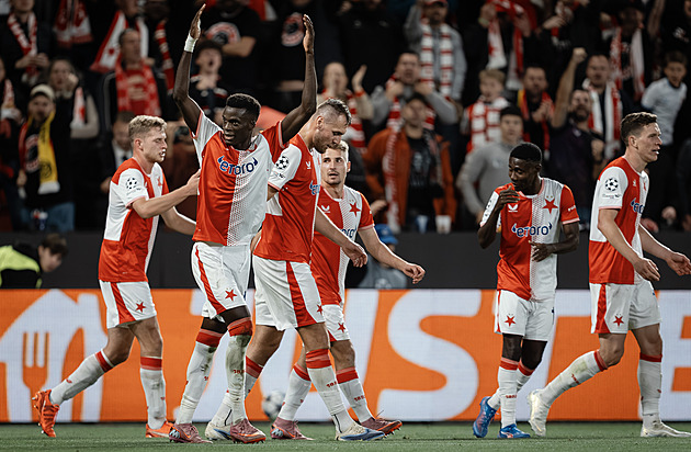 Slavia v Lize mistrů: od Mbodjiho jízdy po debakl. Připomeňte si cestu základní fází