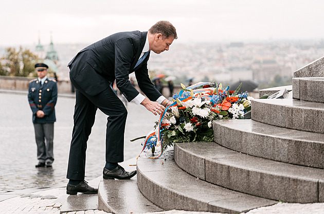 Politici uctili výročí prezidenta Masaryka. Bojoval pro demokracii, řekl Vystrčil