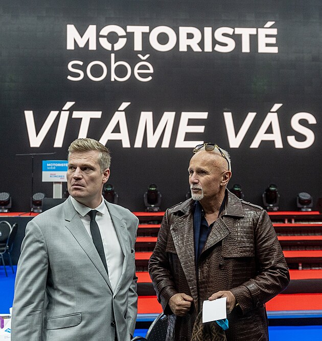 Motorist� sob� p�edstavili krajskou strukturu a z�kladn� ideov� v�chodiska....