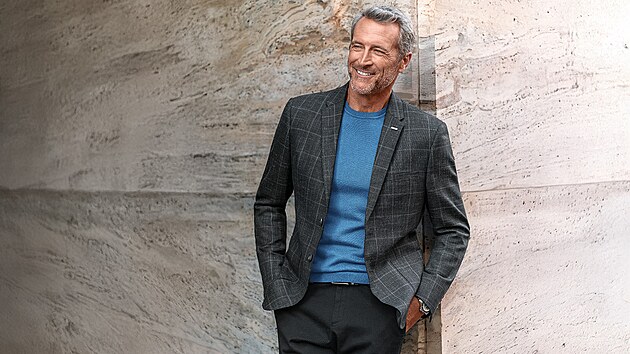 Business casual? Jak vypadat stylov v prci i po n