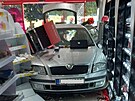 Krtce ped ternm polednem vltlo auto pmo do prodejny v Letovicch na...