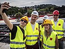 Ve stedu se uskutenila prohldka finln fze stavby Dvoreckho mostu v...