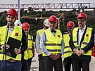 Ve stedu se uskutenila prohldka finln fze stavby Dvoreckho mostu v...