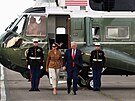 Vrtulník s Donaldem Trumpem na palub� m�l p�i p�eletu ze sídla britského...