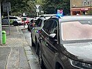 Policist zasahuj v prask Kri, vyjednvaj s muem zavenm v byt. (14....