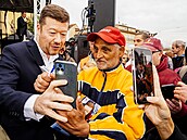 Tomio Okamura dorazil za svými voli�i na Jarmark SPD do P�íbrami. (16. zá�í...