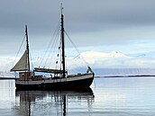 Anna z Troms&#248; je 118 let stará devná lo. Moeplavec Petr Kos ji koupil...